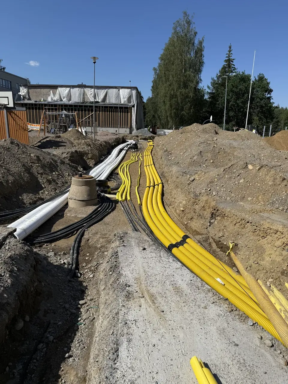 Laaja kaapelointityö
